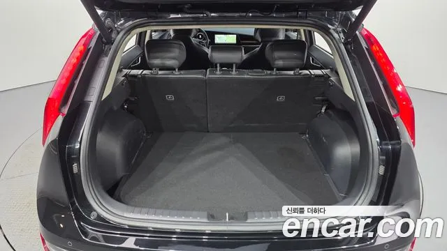 Kia Niro The All New — Фото автомобиля 24
