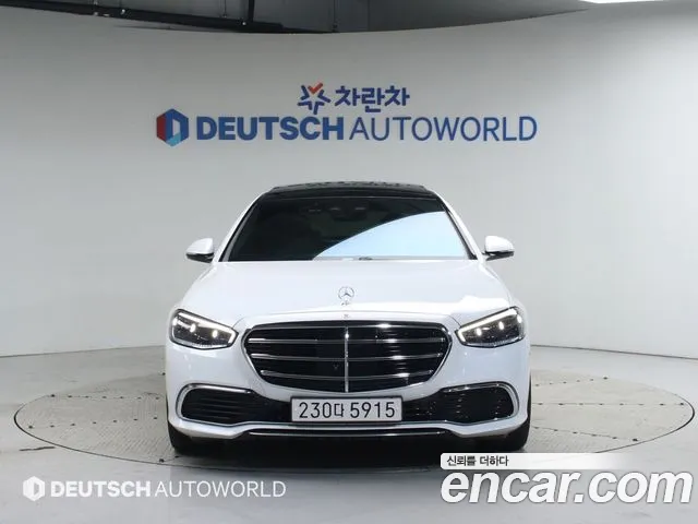 Mercedes-Benz S-Class — Фото автомобиля 3