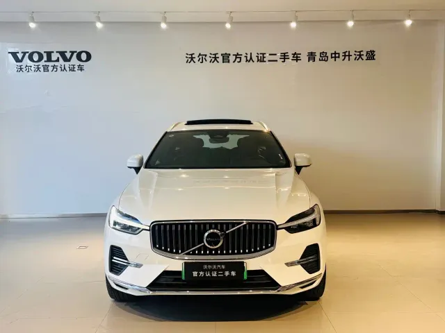Volvo XC60 — Фото автомобиля 2