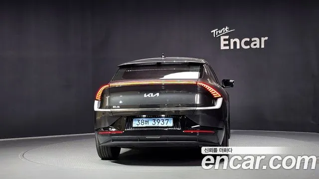 Kia EV6 — Фото автомобиля 4
