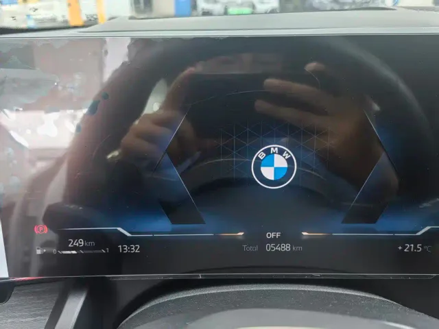 BMW BMW 5 Series 2025 530Li Premium M Sport Package — Фото автомобиля 5