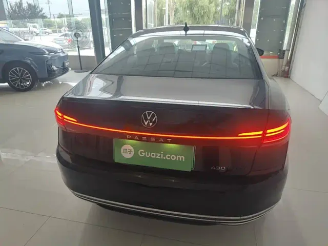 Volkswagen Passat — Фото автомобиля 5