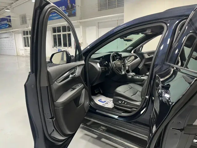 Cadillac XT6 — Фото автомобиля 11