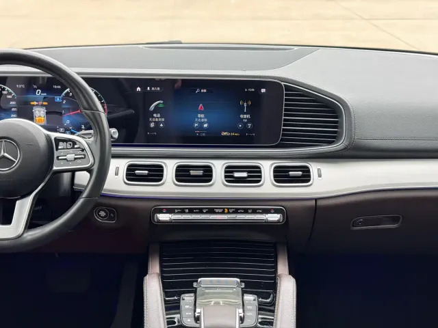 Mercedes-Benz GLE-Class — Фото автомобиля 9