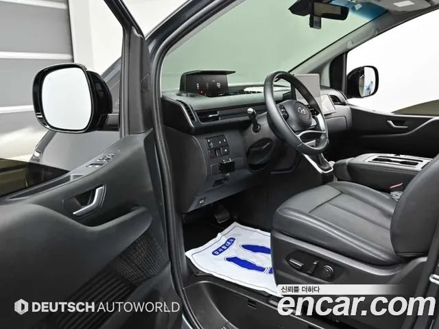Hyundai Staria Staria L3.5 Tourer 11 мест — Фото автомобиля 11