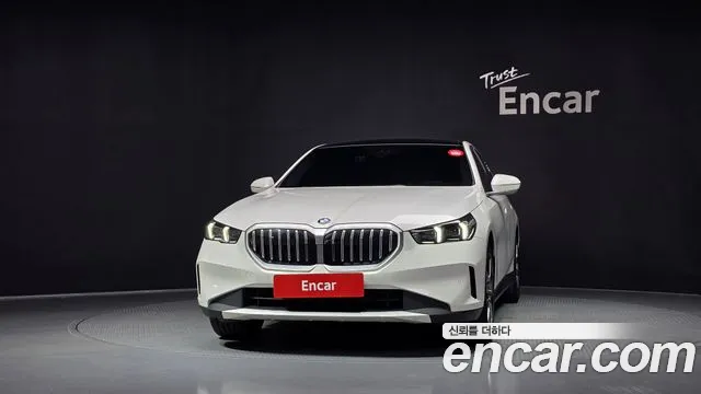 BMW 5-Series 5 серия (G60) — Фото автомобиля 3