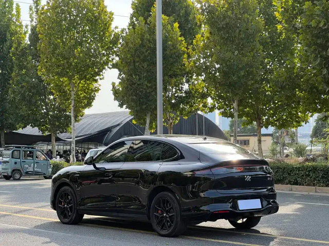 IM Motors LS6 — Фото автомобиля 7