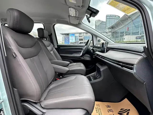 Maxus Dajia 7 — Фото автомобиля 12