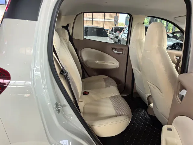 Wuling Motors Hongguang MINIEV 2025 4-Door Premium+ Edition — Фото автомобиля 11