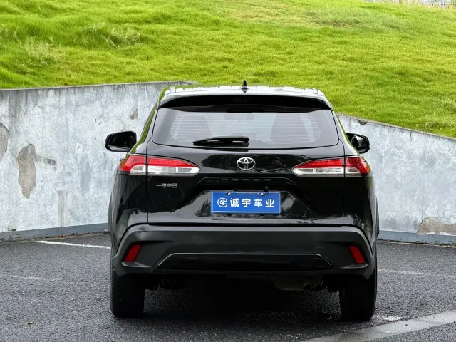 Toyota Corolla Cross — Фото автомобиля 15