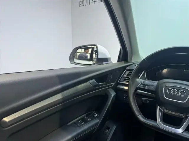 Audi Q5L — Фото автомобиля 15
