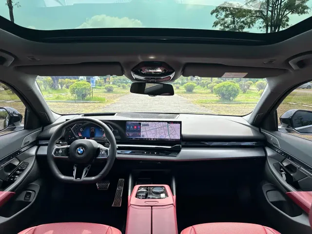 BMW 5 Series — Фото автомобиля 17