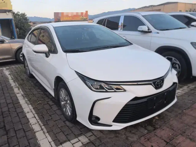 Toyota Corolla — Фото автомобиля 3