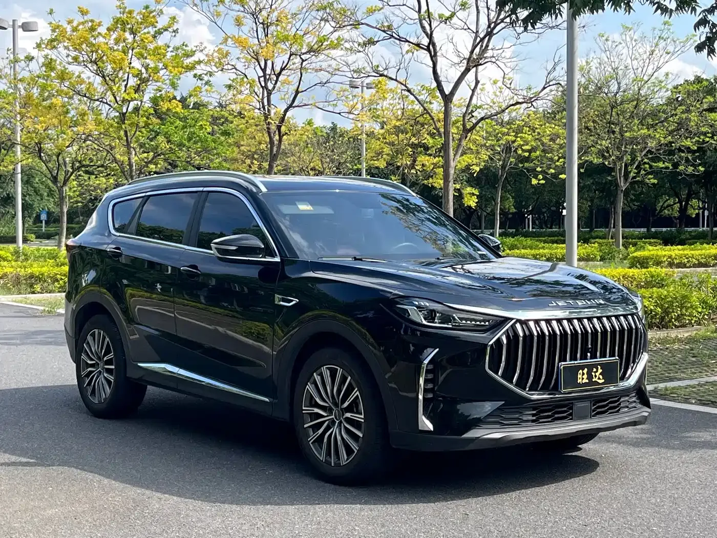 Jetour Jetour X70 PLUS 2023 1.5T DCT Warrior PLUS 5-seater — Фото автомобиля 3