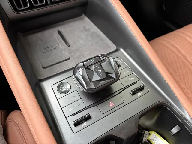 BYD Song L EV — Фото автомобиля 18