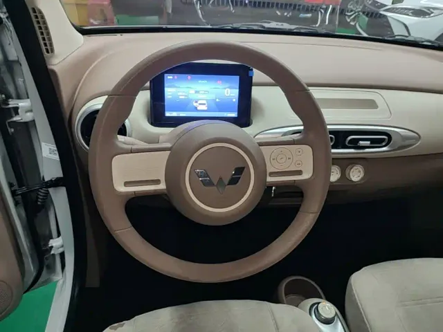 Wuling Hongguang Mini EV — Фото автомобиля 10