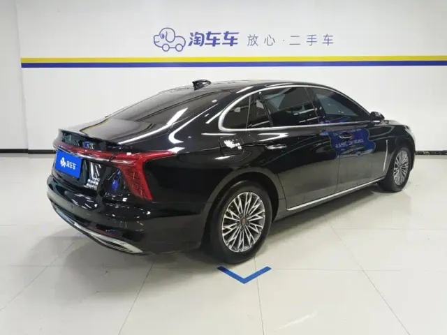 Hongqi H5 — Фото автомобиля 3