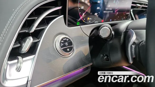 Mercedes-Benz E-Class — Фото автомобиля 12