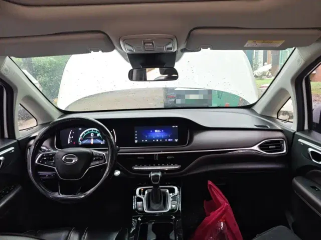 GAC Trumpchi M6 — Фото автомобиля 10