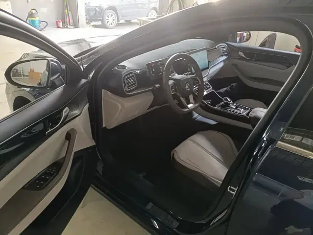 BYD Qin PLUS — Фото автомобиля 15