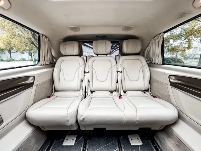 Mercedes-Benz V-Class — Фото автомобиля 22