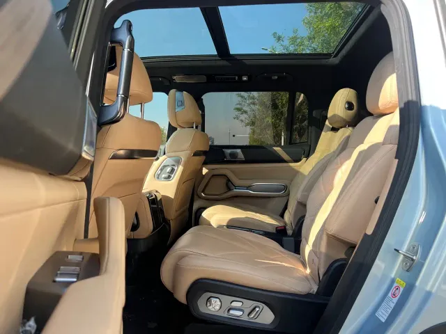 BYD FangChengBao Leopard 8 — Фото автомобиля 6