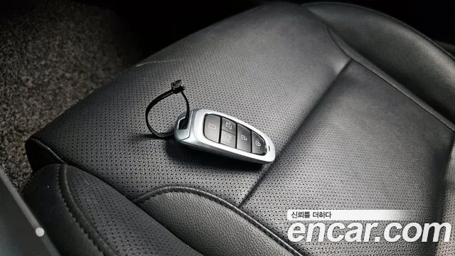Hyundai Grandeur Новый Grandeur IG 3.0 LPi (Для проката) — Фото автомобиля 30