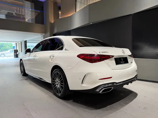 Mercedes-Benz C-Class — Фото автомобиля 4