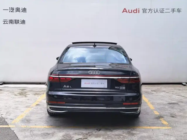 Audi A8 — Фото автомобиля 5