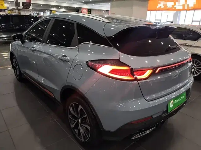 Geely Emgrand S — Фото автомобиля 4