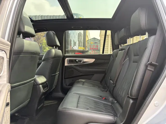 GAC Trumpchi GS8 — Фото автомобиля 13