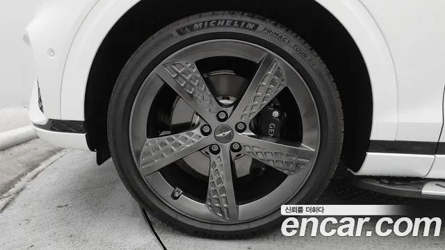 Genesis GV70 2.5T Бензин AWD — Фото автомобиля 12