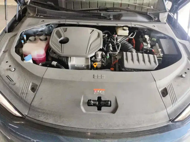 Geely Galaxy Xingyao 8 — Фото автомобиля 9