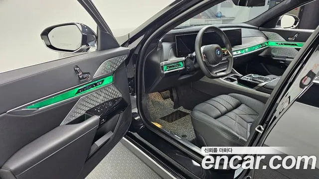 BMW 7-Series 7 серия (G70) — Фото автомобиля 11