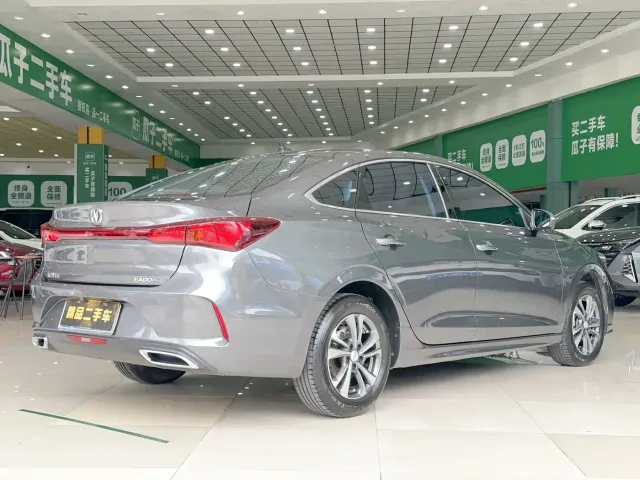 Changan Eado — Фото автомобиля 6