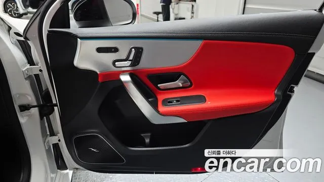 Mercedes-Benz A-Class — Фото автомобиля 25