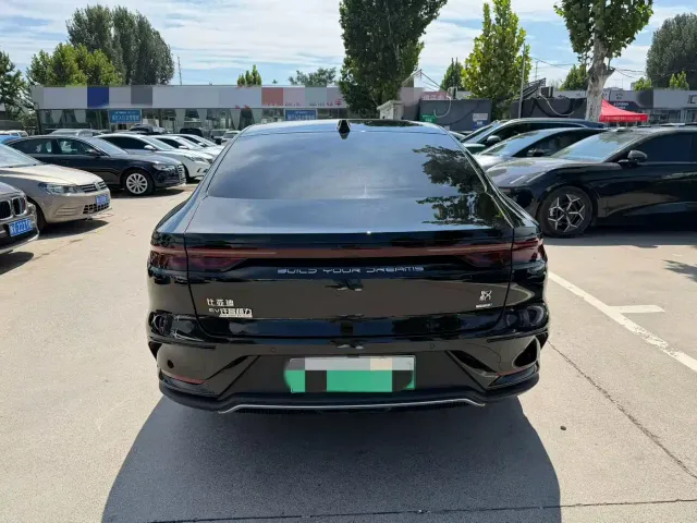 BYD Han — Фото автомобиля 8