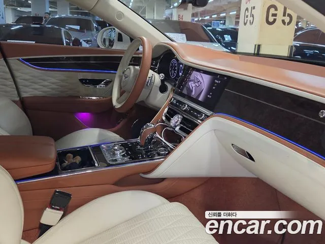 Bentley Flying Spur — Фото автомобиля 11