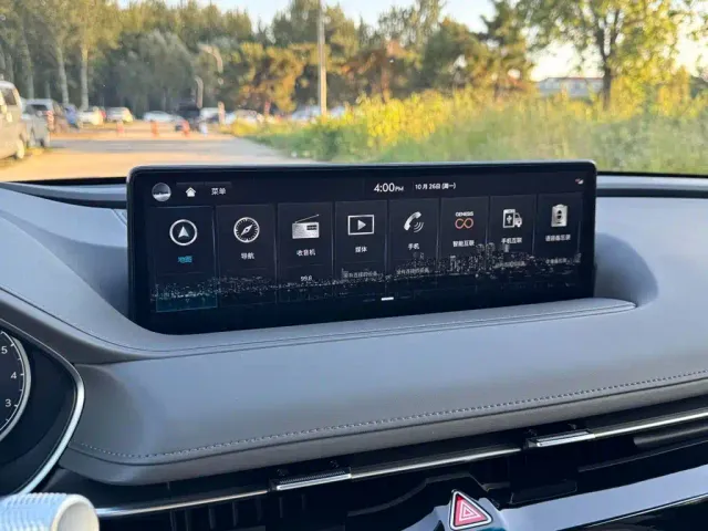 Genesis G80 — Фото автомобиля 16