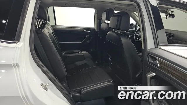 Volkswagen Tiguan — Фото автомобиля 16