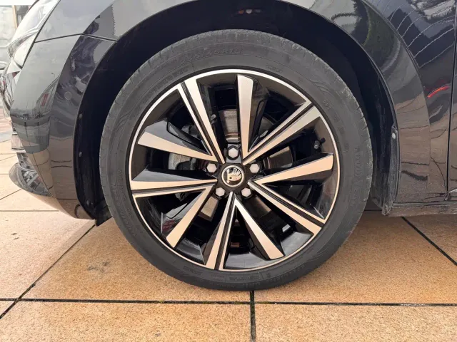 Skoda Superb — Фото автомобиля 20