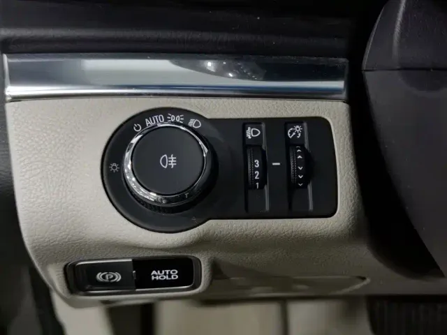 Buick Buick GL8 2023 Model Land Business Class Comfort — Фото автомобиля 21
