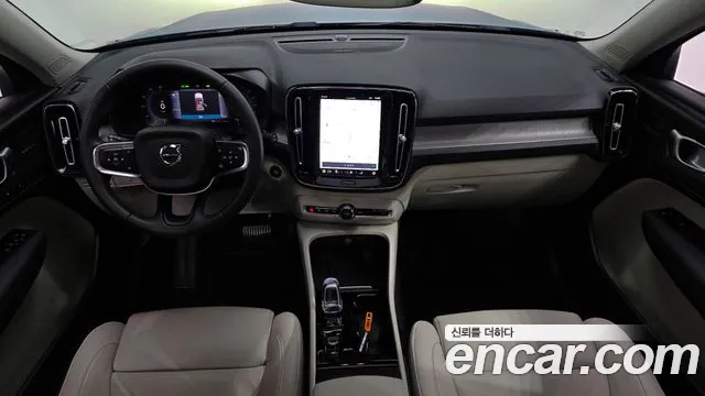 Вольво XC40 B4 Ultimate Bright — Фото автомобиля 5
