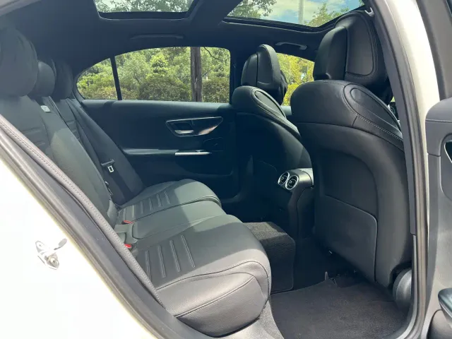 Mercedes-Benz C-Class — Фото автомобиля 11