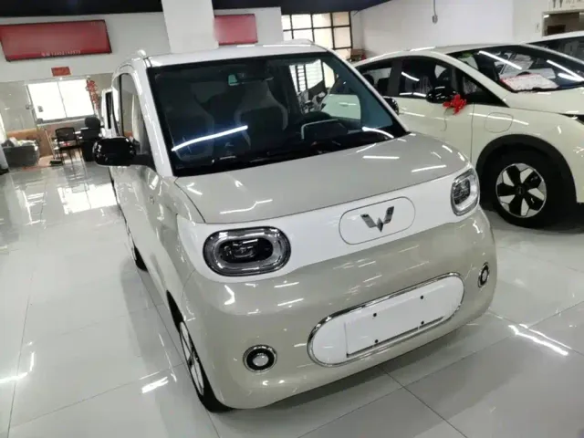 Wuling Hongguang Mini EV — Фото автомобиля 3