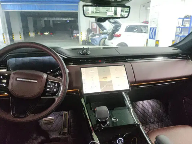 Land Rover Range Rover Sport — Фото автомобиля 7