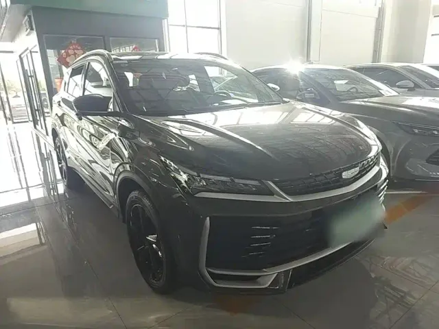Geely Binyue — Фото автомобиля 3