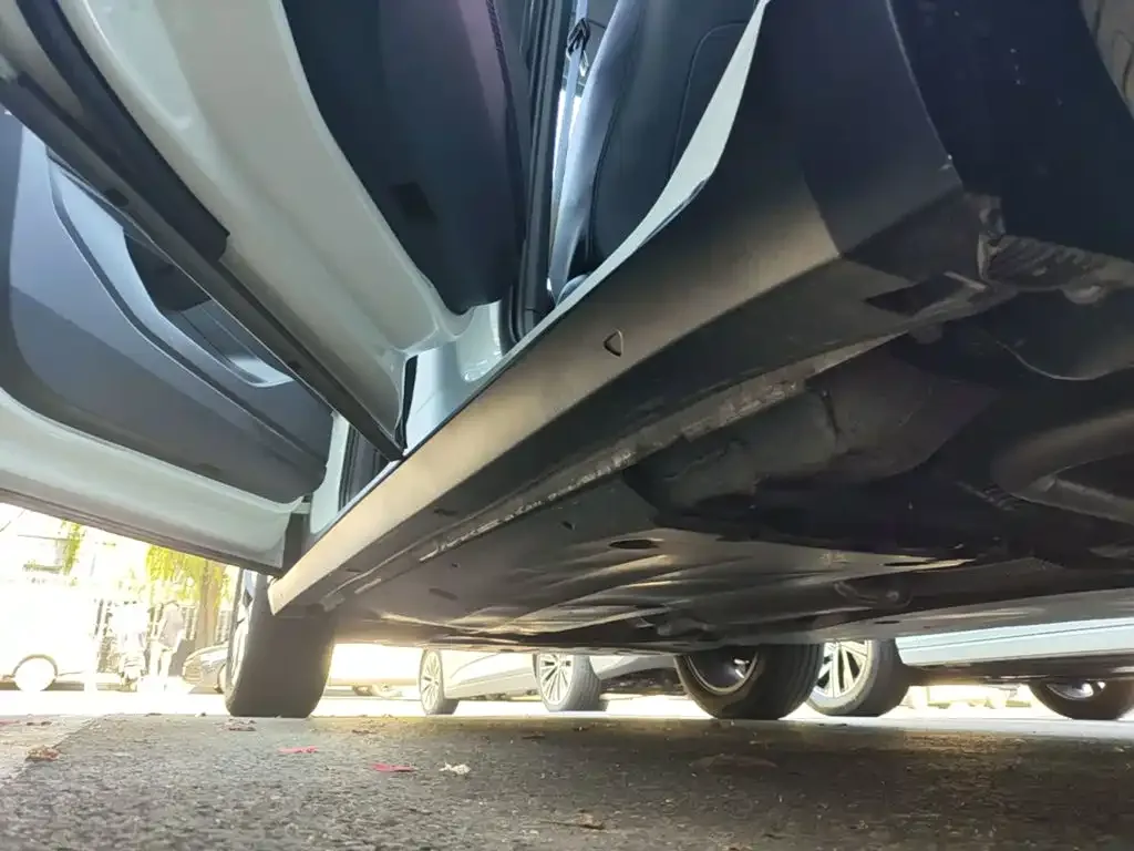 Volkswagen Tharu 2025 New Edge 300TSI Enjoyment Edition — Фото автомобиля 21