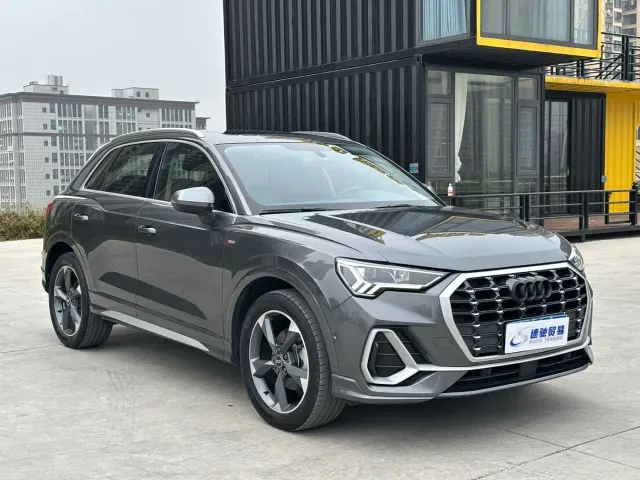 Audi Q3 — Фото автомобиля 3