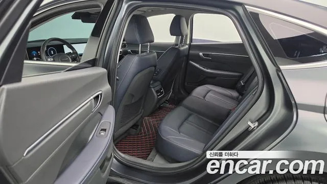 Hyundai Sonata — Фото автомобиля 16